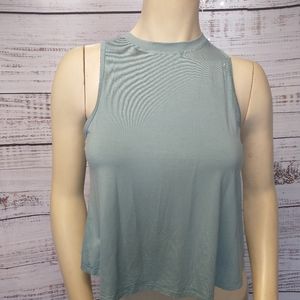 MIPPO CROP TOP SIZE S.       L